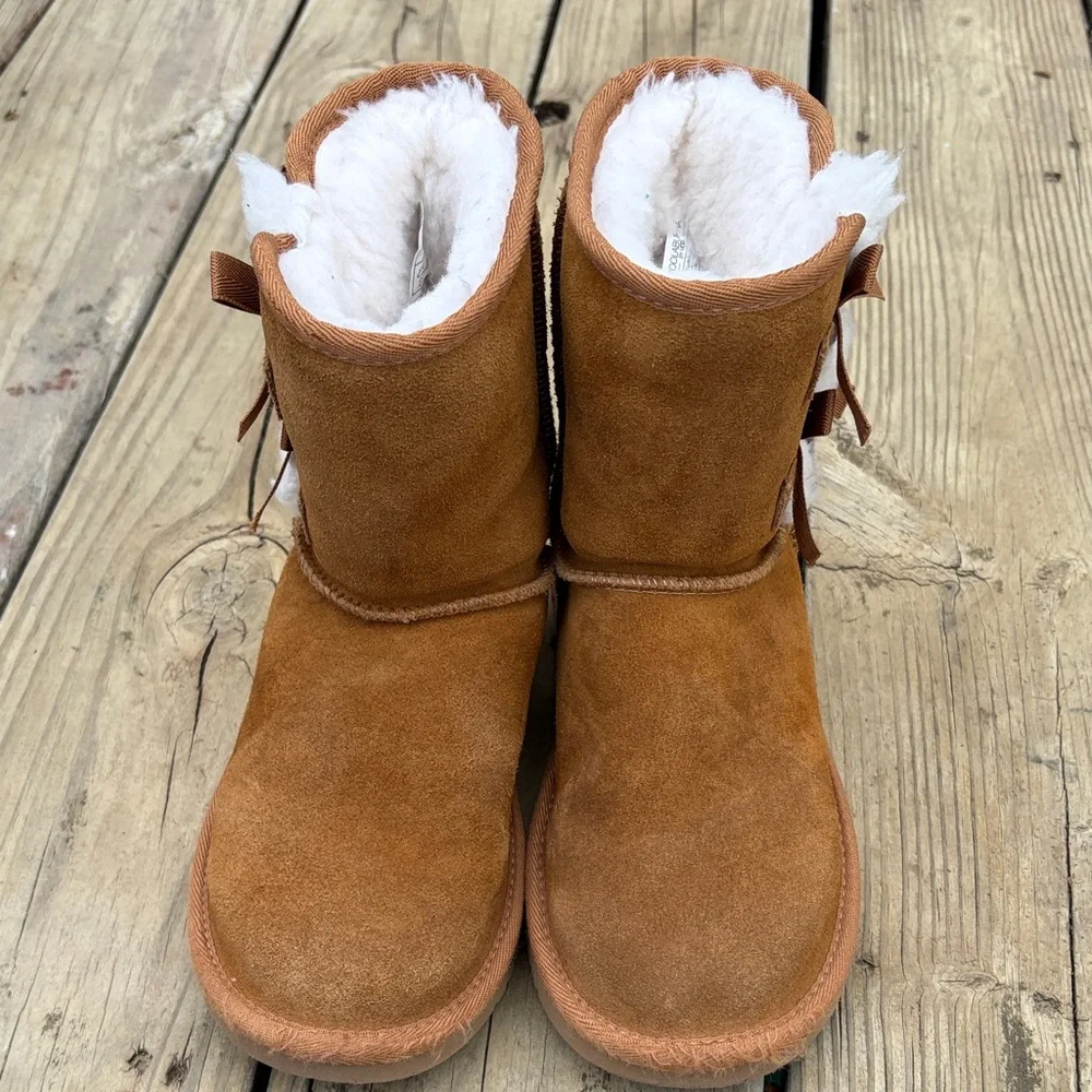 Koolaburra by UGG chestnut boots - Picture 2 of 7
